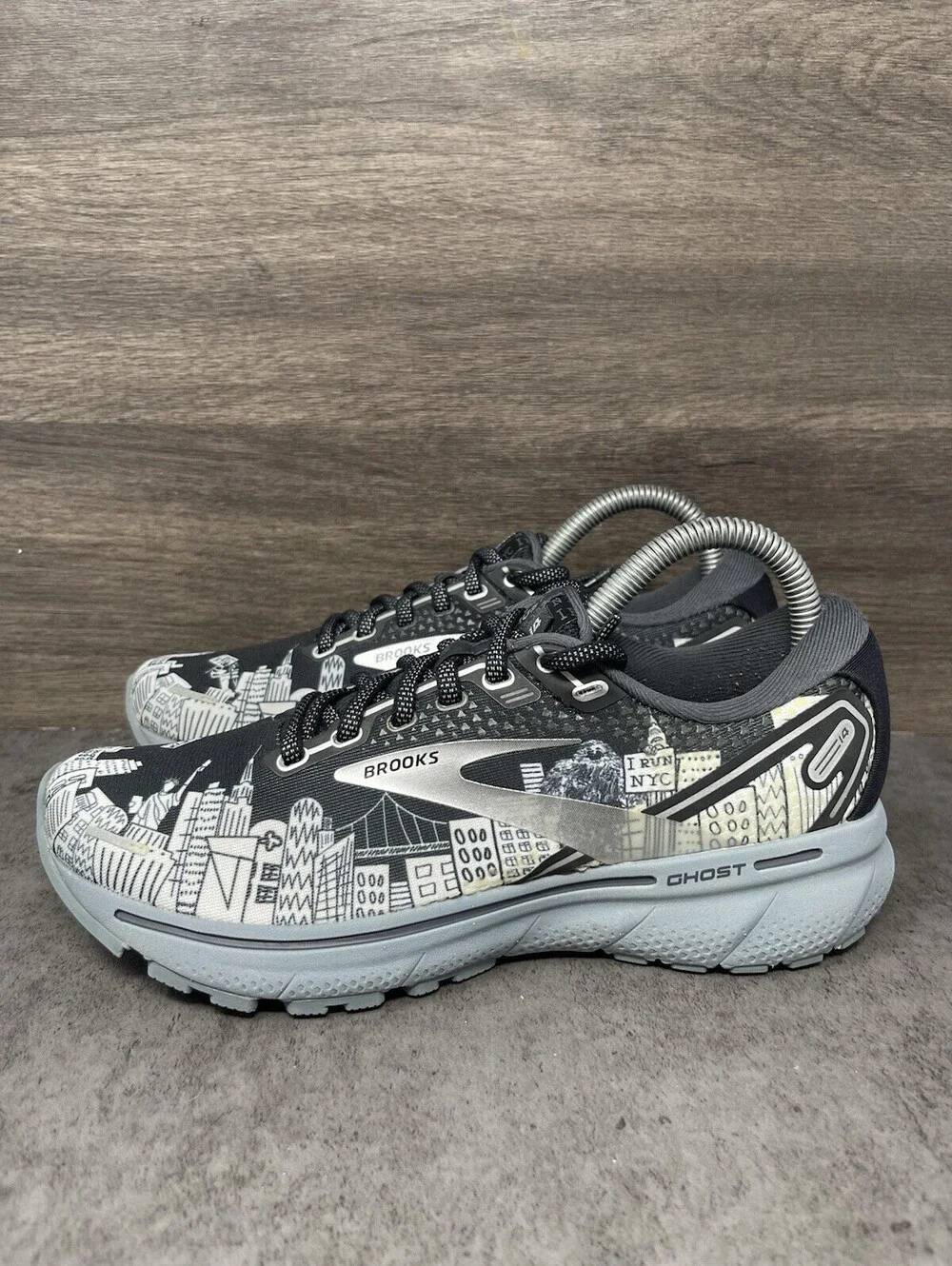 Brooks Ghost 14 NYC Marathon Womens Size 6 Black Gray Limited Running Shoes